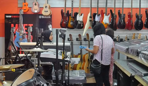 toko gitar terdekat di Salatiga